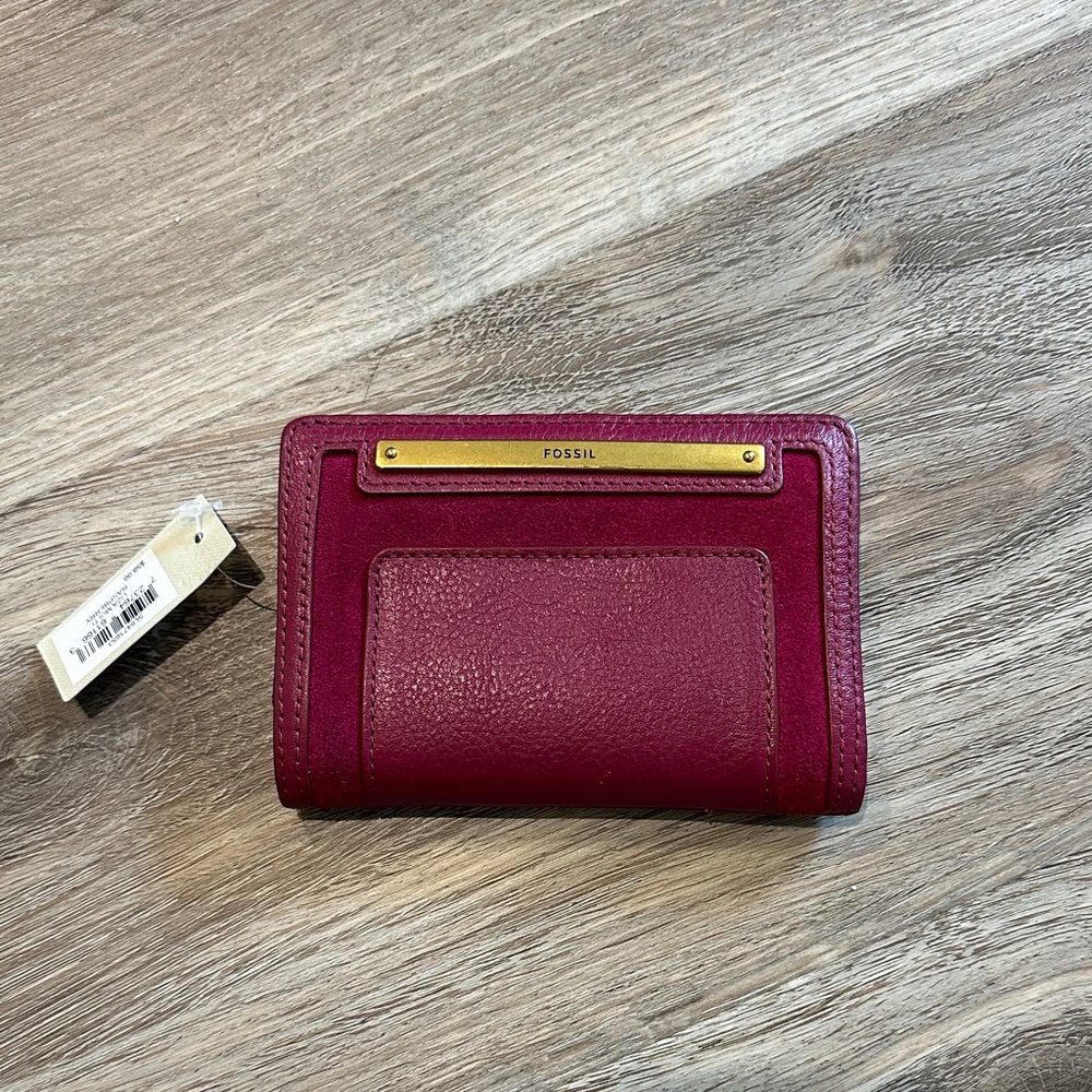 Fossil Women's Liza Wallet in Raspberry